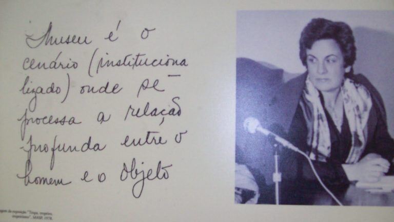 PROJETO SOBRE MUSEÓLOGA