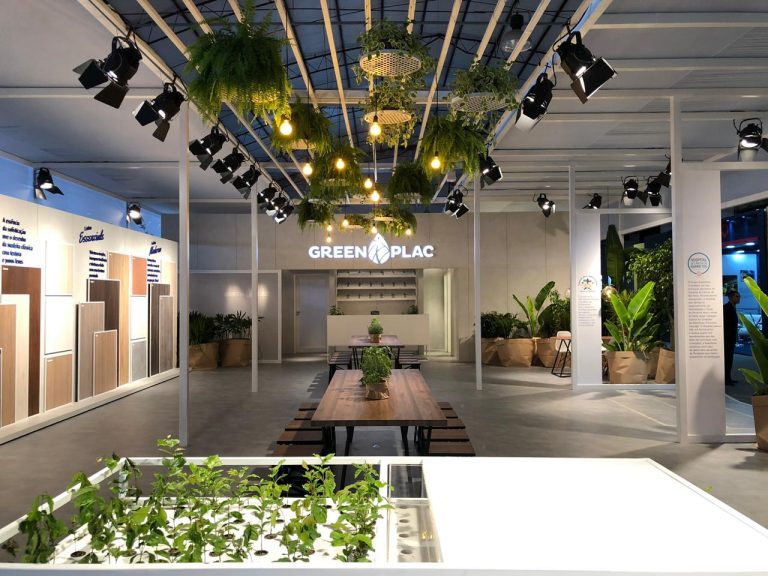 JOSÉ ROBERTO COLNAGHI, DA GREENPLAC, EXPÕE NA FIMMA SEU MDF DE ALTA TECNOLOGIA