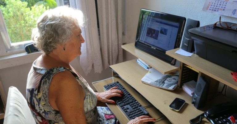 USP oferece cursos e atividades para pessoas com mais de 60 anos