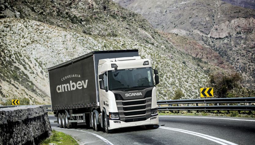 AMBEV E SCANIA ANUNCIAM PARCERIA EM DEMONSTRAÇÃO DOS PRIMEIROS CAMINHÕES 100% MOVIDOS A GÁS LIQUEFEITO