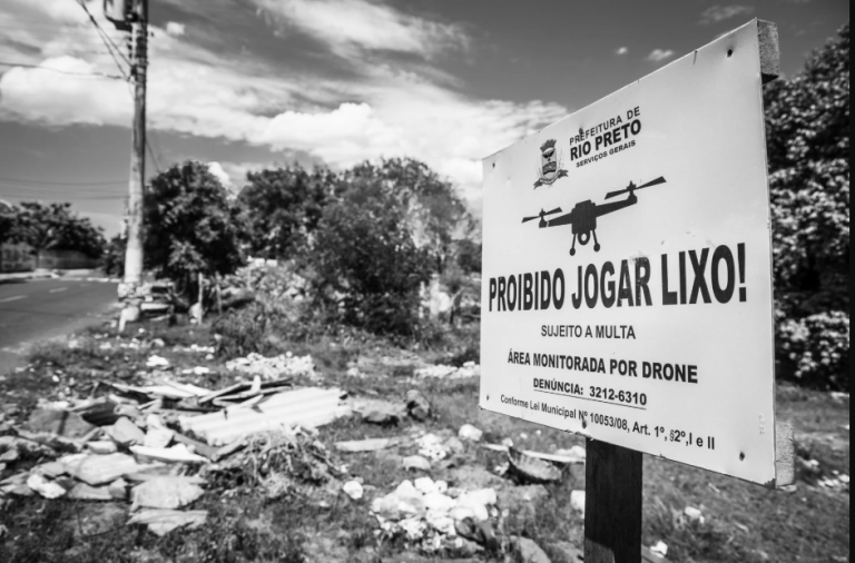 “O Lixo Nosso de Cada Dia” | FOTO: Priscila Beal