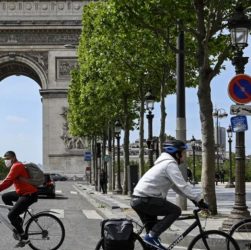 A França é um dos países pioneiros no esforço para encontrar meios alternativos aos carros a fim de fomentar uma mobilidade mais saudável para o planeta.