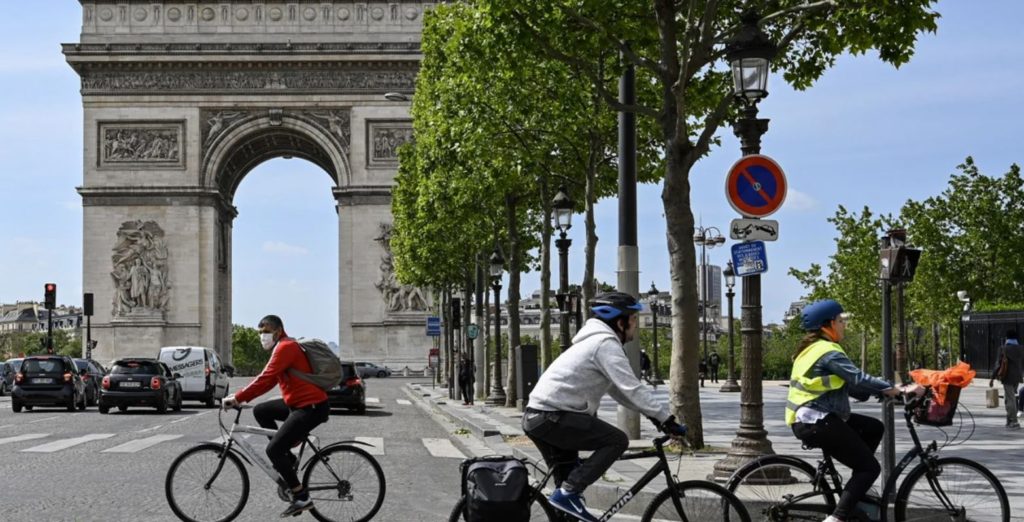A França é um dos países pioneiros no esforço para encontrar meios alternativos aos carros a fim de fomentar uma mobilidade mais saudável para o planeta.