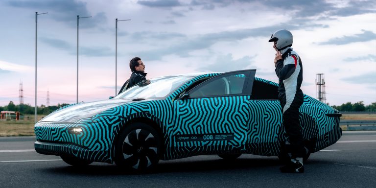 O carro solar Lightyear One será feito pela Valmet da Finlândia. Imagem: Lightyear/Divulgação