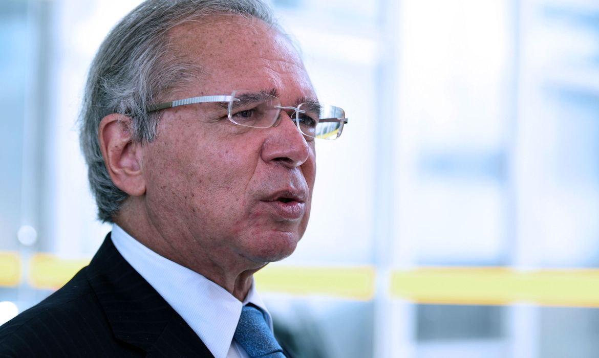 “[A reforma tributária] vai sair bem feita ou não vai sair. Não vai ter esse negócio de aumentar imposto”, declarou Guedes em videoconferência promovida pela Fundação Getulio Vargas (FGV).