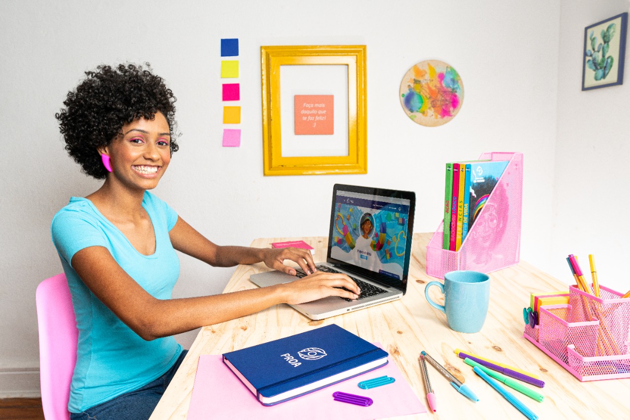 Instituto PROA chega ao Estado do Rio oferecendo capacitação profissional e comportamental para jovens de baixa renda. Inscrições abertas para 2.800 jovens para a turma de setembro