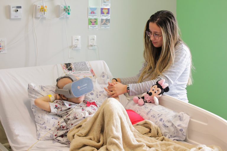 Projeto Alegria Virtual realizado no HCB (Hospital da Criança de Brasília)