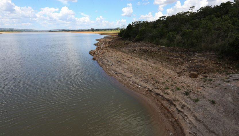 O nível dos rios que abastecem as hidrelétricas deve continuar abaixo da média histórica nesta semana, segundo prevê o Operador Nacional do Sistema Elétrico (ONS).