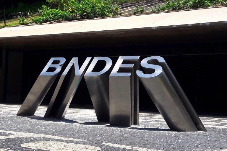As empresas interessadas deverão dar entrada nos seus pedidos diretamente no BNDES até 31 de dezembro de 2023.