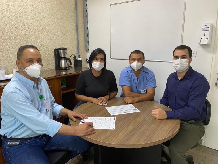 Equipe de estudos contra a covid do HESLMB