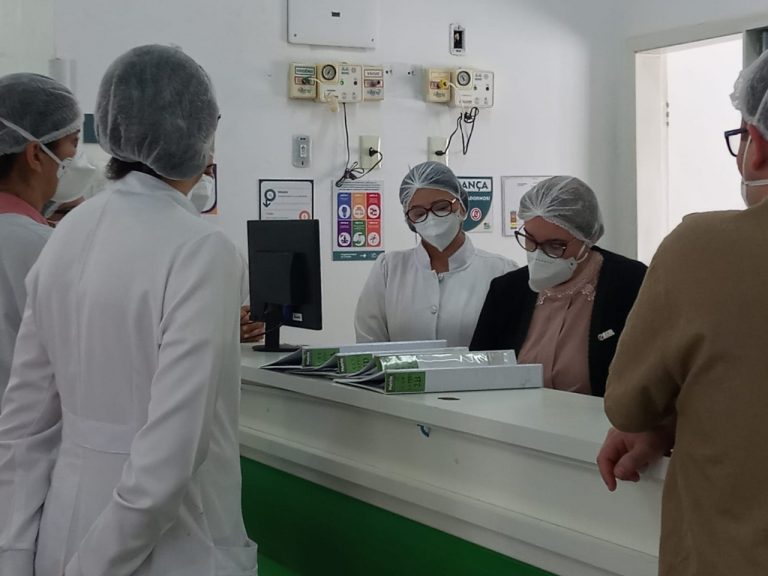 Hetrin recebe equipe da Organização Nacional de Acreditação