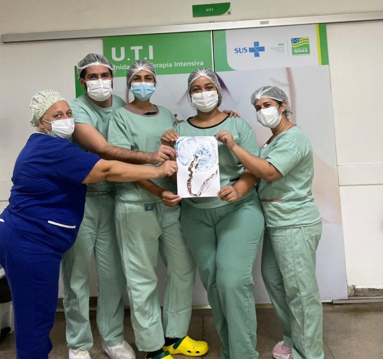 Parte da equipe do centro cirúrgico do HESLMB/IMED. Parto humanizado.