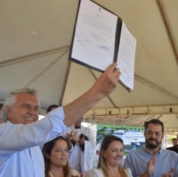 Caiado 112 milhões hospital estadual de formosa obras