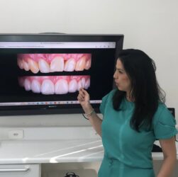 Cirurgiã dentista comenta procedimentos que substituem a tradicional dentadura