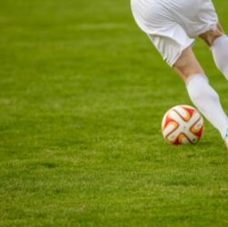 Lesões no joelho estão entre as mais recorrentes no futebol