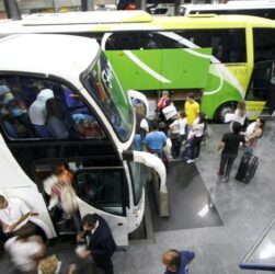 Viagens de ônibus em alta exigem mais atenção à segurança