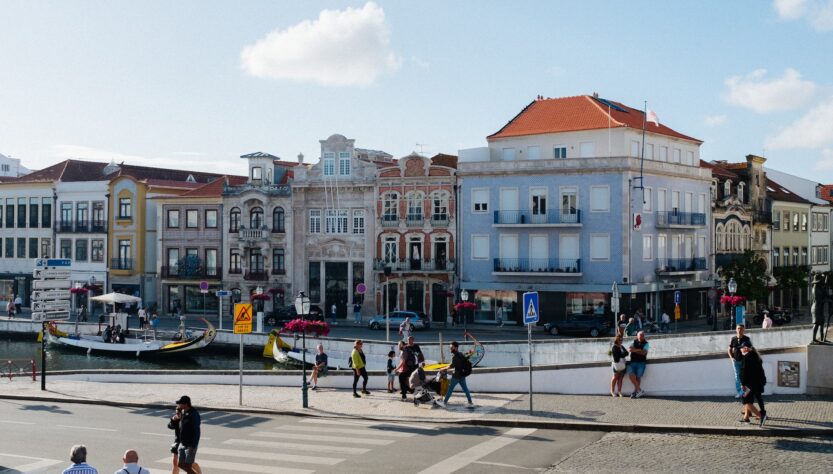 Benefícios e maior segurança levam brasileiros a Portugal