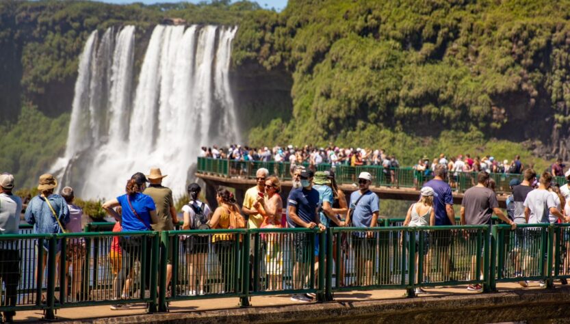 Foz do Iguaçu registra recorde de turistas após pandemia