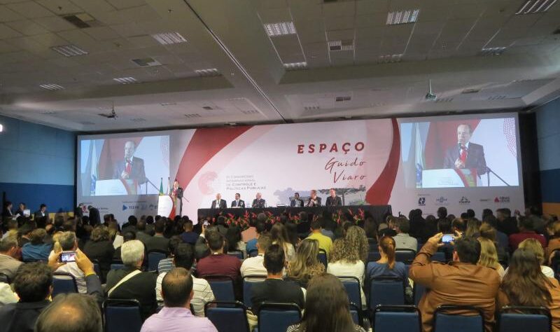 Congresso Internacional de Controle e Políticas Públicas homenageia Ruy Barbosa