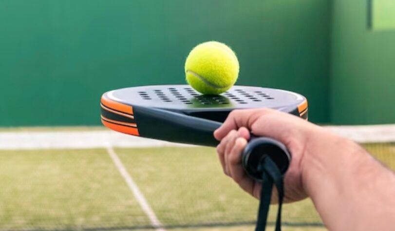 Verão, sol, diversão e esporte combinam com beach tennis