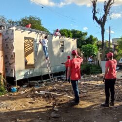 Barbieri do Brasil constrói primeira casa em comunidade