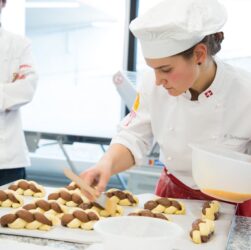 Profissionalização segue crescimento do setor alimentício