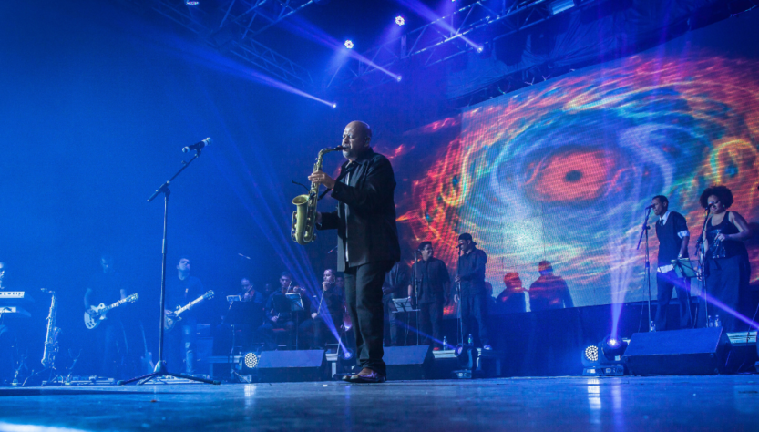 Saxofonista Angelo Torres celebra 20 anos de carreira solo em turnê nacional