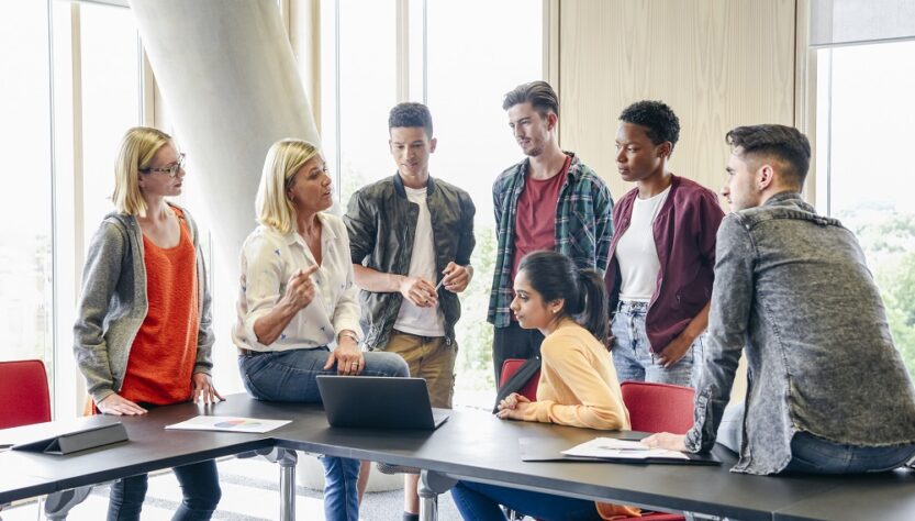 Lacuna entre o ensino superior e o mercado de trabalho ainda é desafio