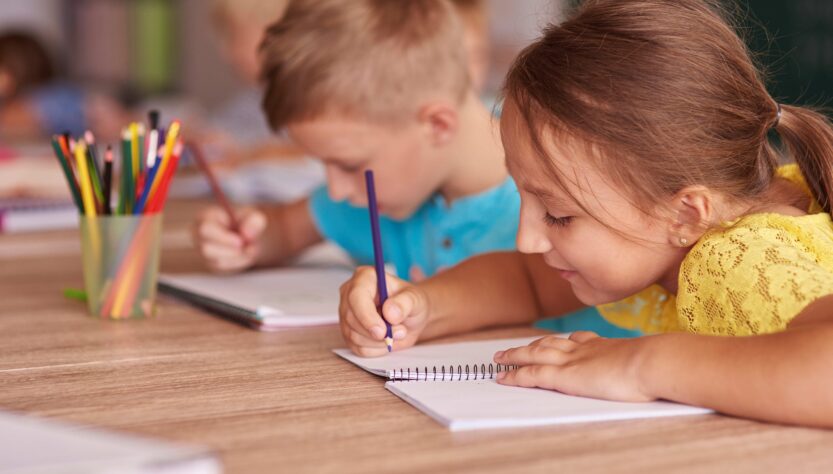 Estudar inglês durante a infância pode trazer benefícios para o futuro