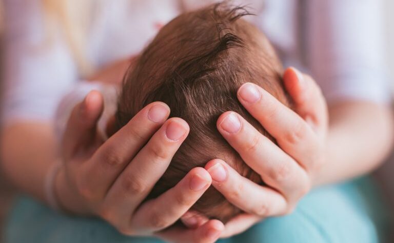 Mulheres ainda enfrentam tabus em relação à maternidade no mercado de trabalho