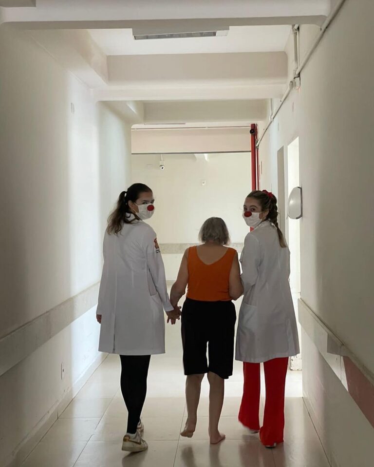 Alunos do curso de medicina fortalecem ações de humanização