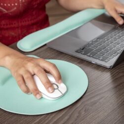 Ergonomia traz segurança para empresas no home office