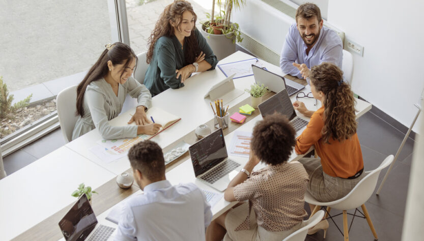 Semana de 4 dias de trabalho: líderes e colaboradores avaliam o assunto