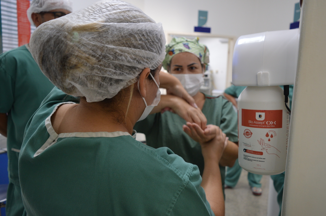 IMED - Instituto de Medicina, Estudos e Desenvolvimento | Hetrin - Hospital Estadual de Trindade | Degermaçâo das mâos