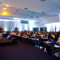 Treinamento para corretores reuniu cerca de 400 profissionais em Porto Alegre