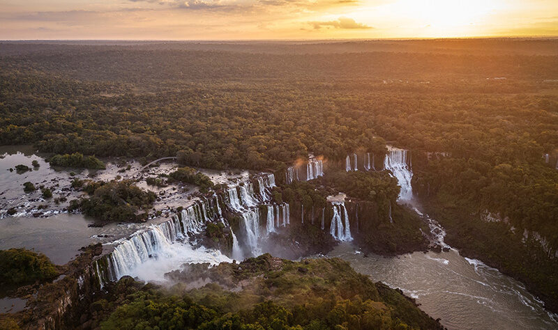 Cataratas do Iguaçu oferece passeio exclusivo ao entardecer