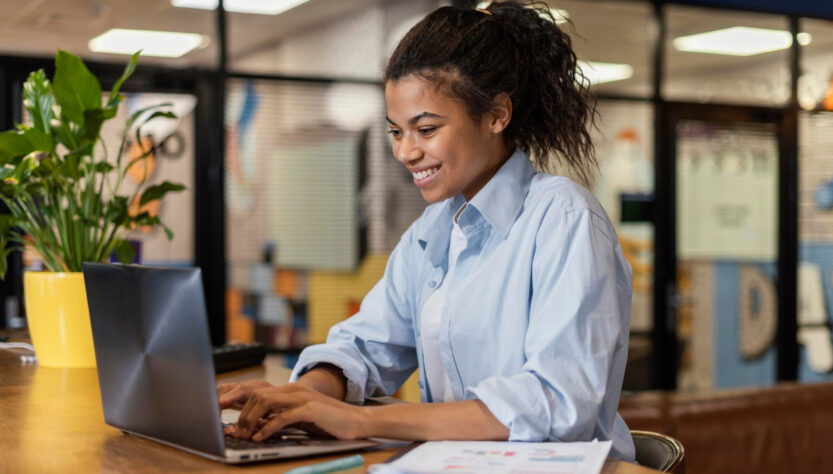 Empresária cria blog para ajudar pessoas a empreenderem