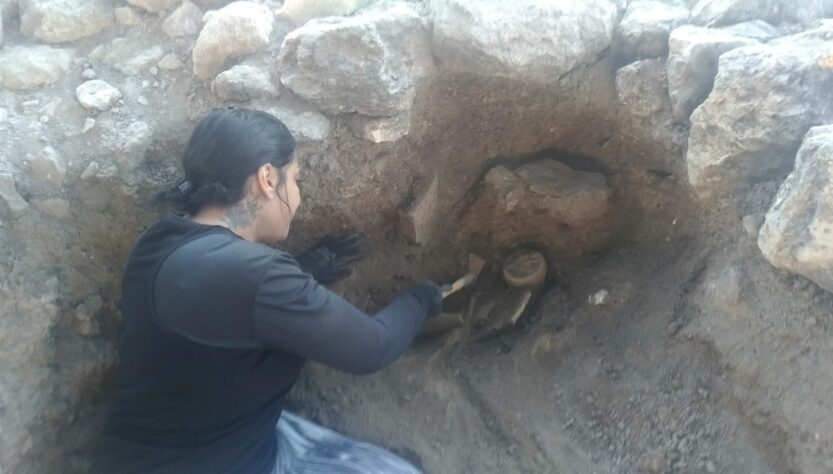 Historiadora explica o uso de radiocarbono na Arqueologia