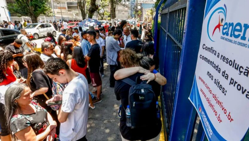 Altas mensalidades freiam a formação de médicos no Brasil!