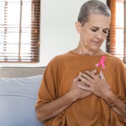 Mulheres com câncer de mama têm mais chances de depressão