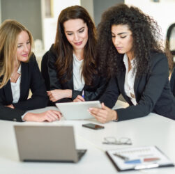 Advocacia brasileira é majoritariamente feminina, diz estudo