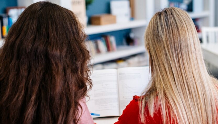 Mulheres promovem empreendedorismo, capacitação e inclusão no setor educacional