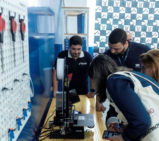 Projeto Engenhoka leva robótica a escolas públicas