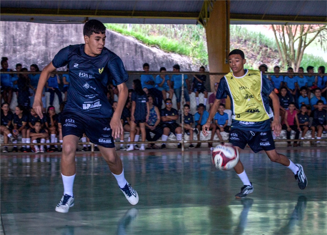 Sementinhas do Esporte 4 oferece aulas gratuitas de futsal
