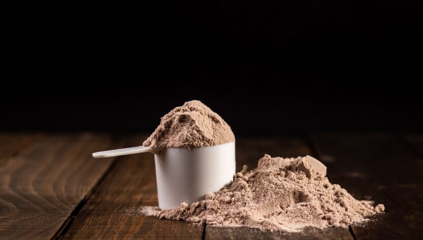Su​plementação com whey protein melhora recuperação muscular