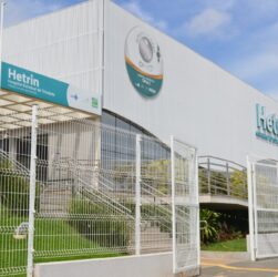 O Hospital Estadual de Trindade (Hetrin) é reconhecido como um melhores hospitais de Goiás pela Anvisa, destacando-se por suas práticas seguras e cuidado humanizado com os pacientes.