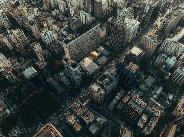 Busca por regiões de luxo impulsiona setor imobiliário em SP