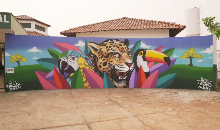 Livros sobre biodiversidade são distribuídos para escolas públicas