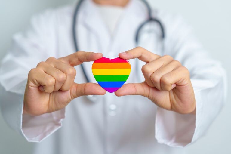 Orgulho LGBTQIA+ destaca luta por saúde e trabalho