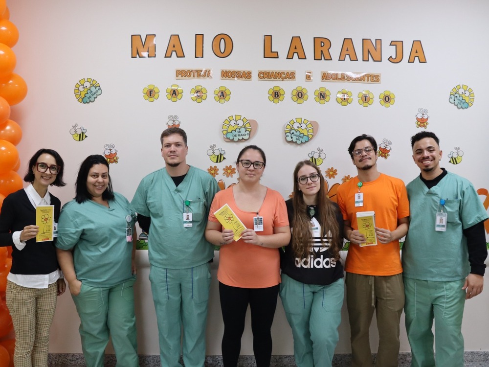 O Hospital Municipal da Brasilândia (HMB) promoveu a campanha do Maio Laranja, abordando pacientes e acompanhantes sobre a conscientização do abuso infantil e a importância da denúncia.